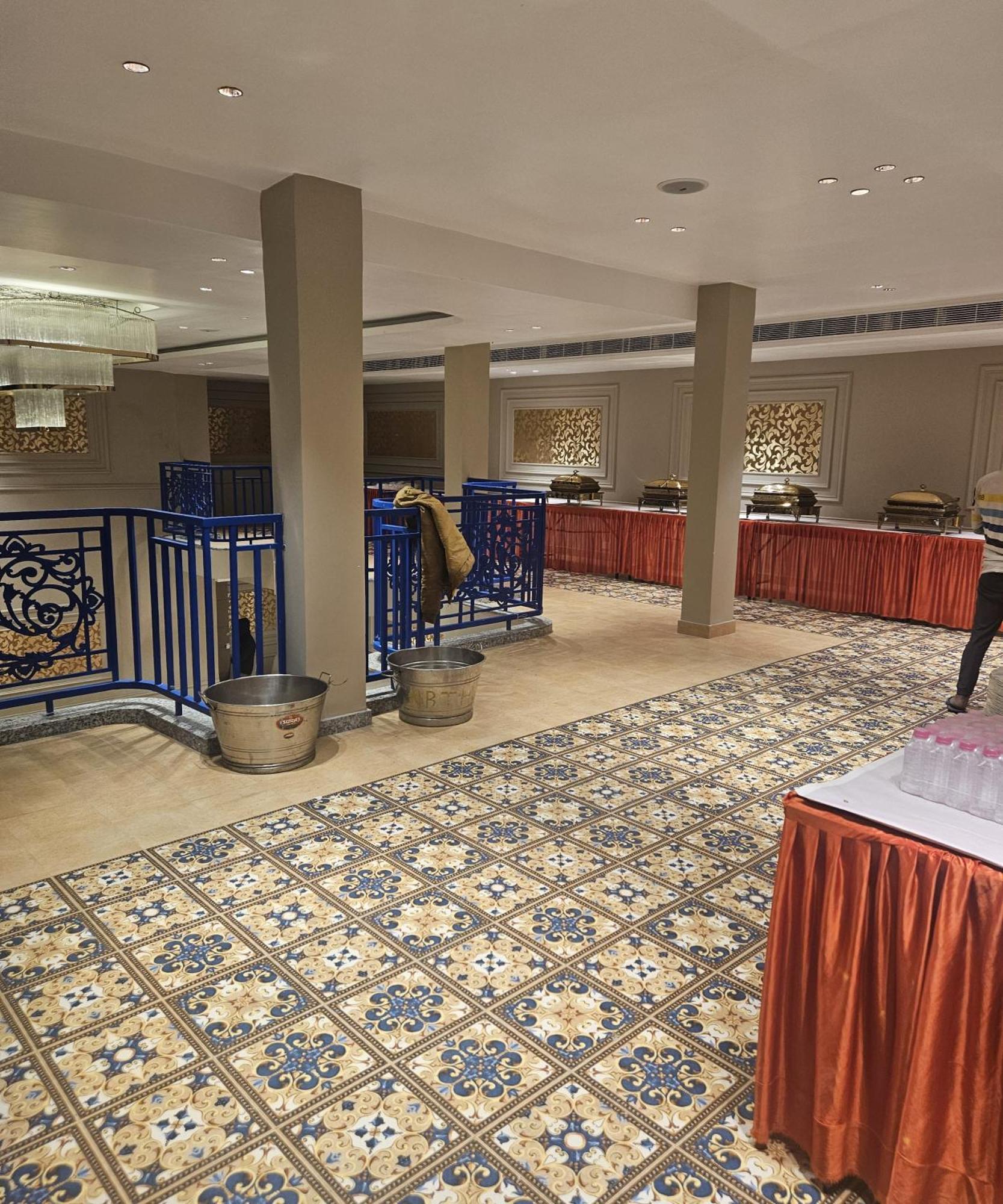קאנפור Virasat Villa & Banquet Hall מראה חיצוני תמונה