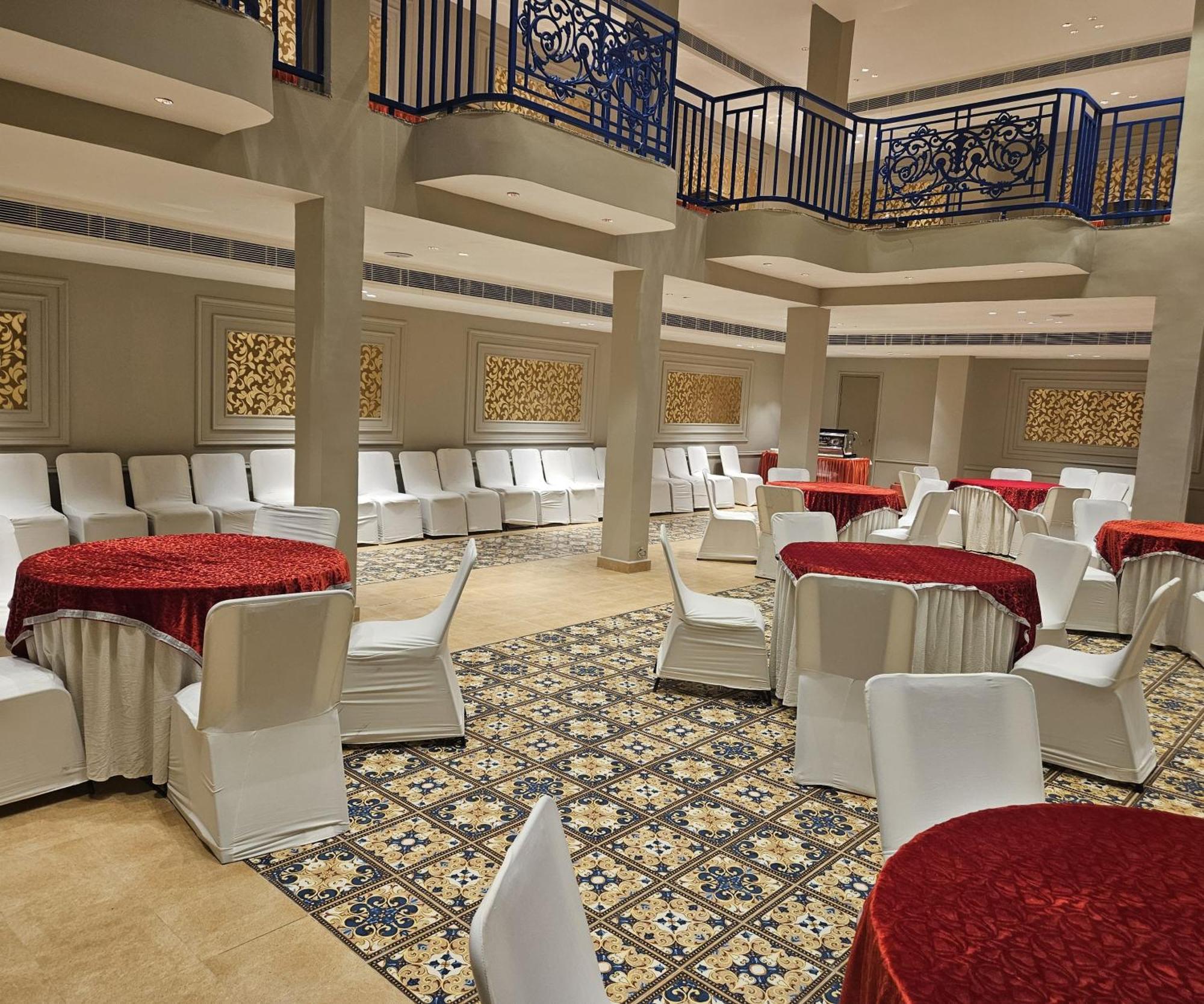 קאנפור Virasat Villa & Banquet Hall מראה חיצוני תמונה